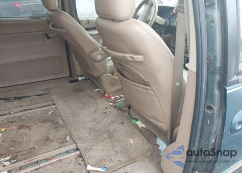 1996 Chrysler Town & Country Lxi z USA, uszkodzony, nr VIN 1C4GP64L0TB461659